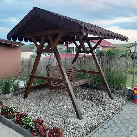 Casa Alba Hotell Sandulesti Eksteriør bilde